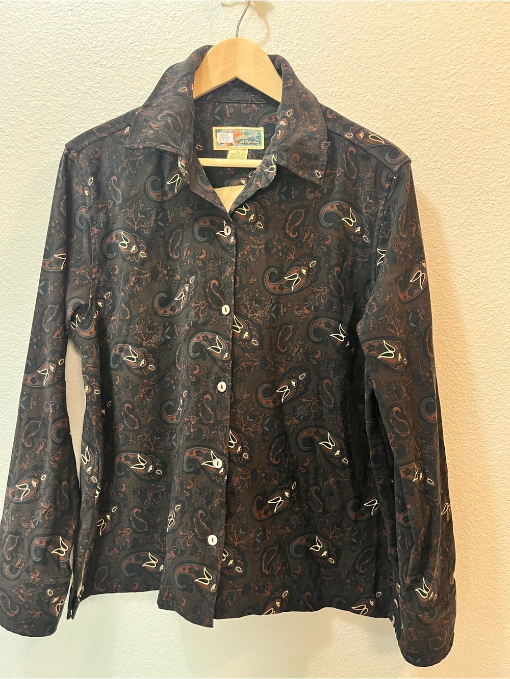 Women's Black Paisley-Print Button-Down Shirt